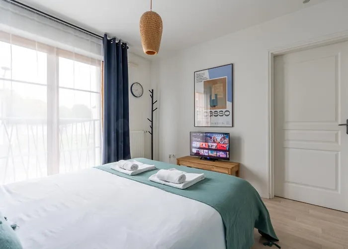 La Colline - Parking - By Prestiplace * טור